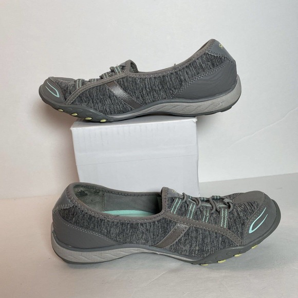 Skechers Shoes 6 Relaxed Fit Memory Foam Bungee Walking Sneakers 22468 Gray - Picture 2 of 15
